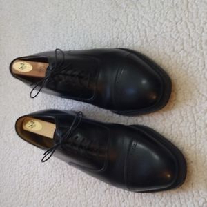 Johnston & Murphy Aristocraft Black Aldrich II Quarter Brogue Oxford 11.5 D